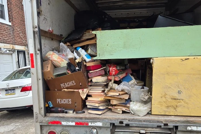 Junk Hauler in Philadelphia, PA